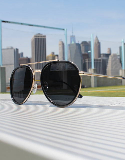 Load image into Gallery viewer, Jase New York Stark Sunglasses in Black - buyzen
